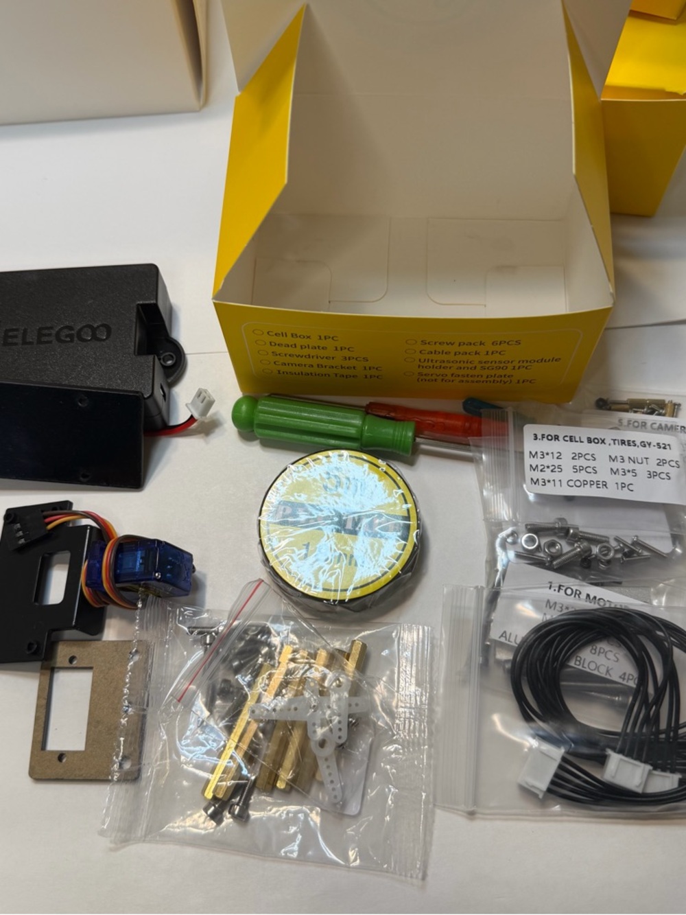 ELEGOO SMART ROBOT CAR V4.0 WITH CAMERA new opened box, S.T.E.M. Robotic Kit - Picture 4 of 14